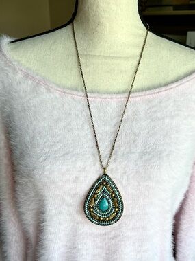 Necklace , large pendant (NIP) blue/gold - jewelry